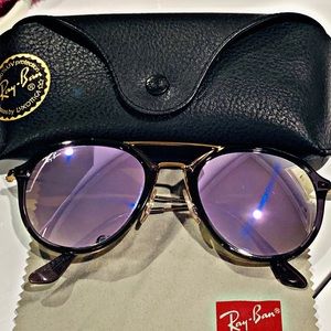 Women’s Ray-Ban Aviator Sunglasses Rose Gold Lens